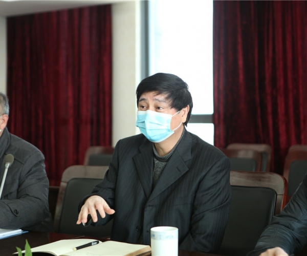 嘉兴市政协副主席马玉华来威廉希尔williamhill丝绸集团调研事情